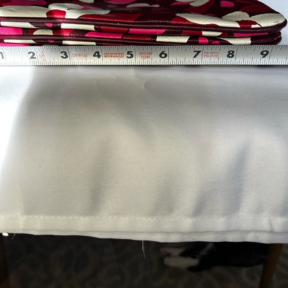 Pretty Floral Kate Spade Crossbody - Picture 4 of 9